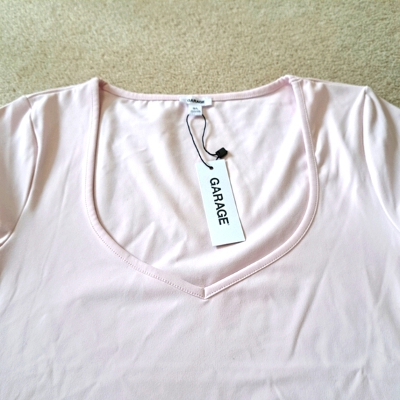 Garage Sleek Sweetheart Tee Size Large Light Pink Fitted Cropped T-shirt NWT - Picture 11 of 13